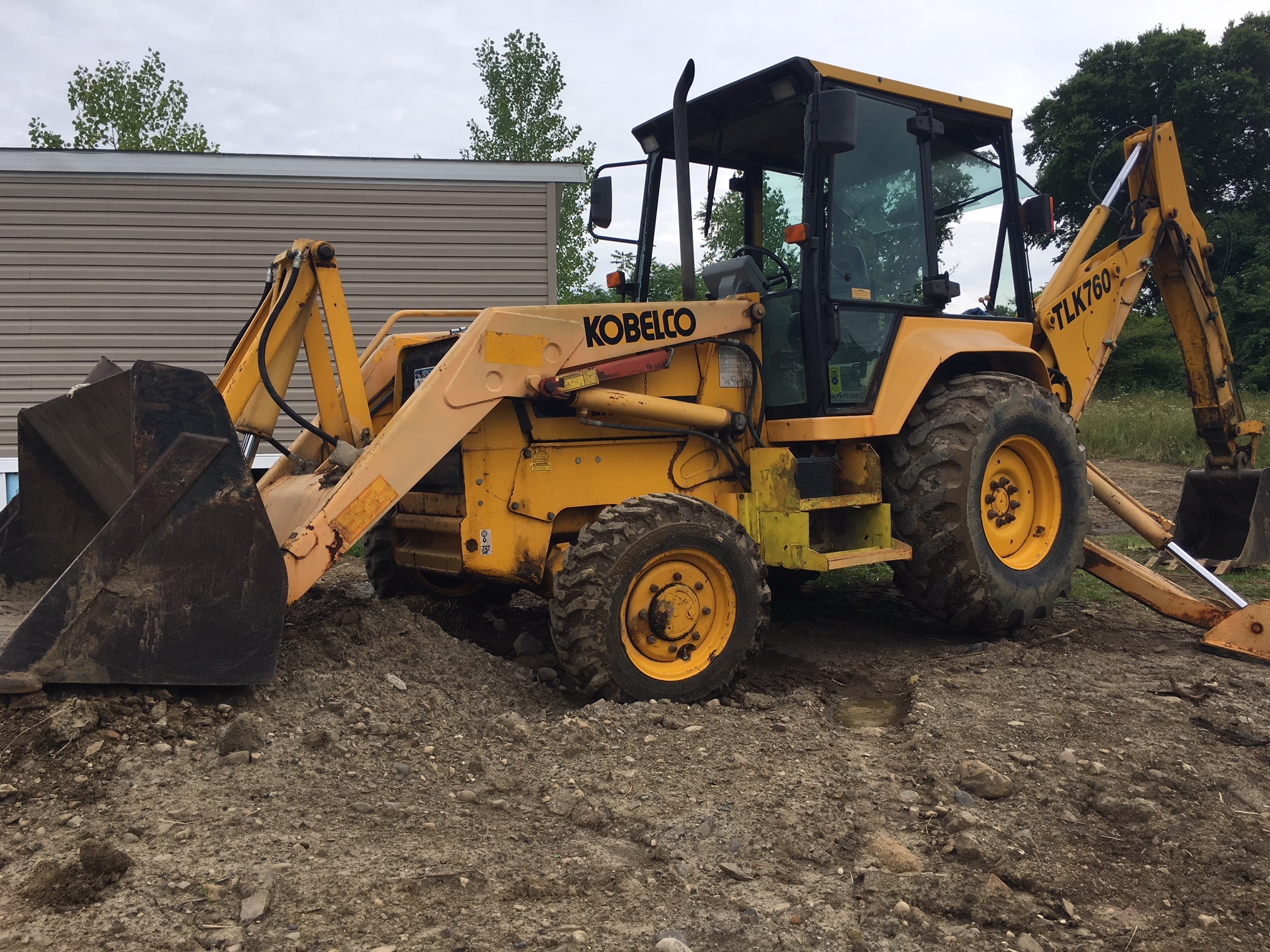 Backhoe Kobelco 760 4WD Extendahoe 19'900 United Exchange USA