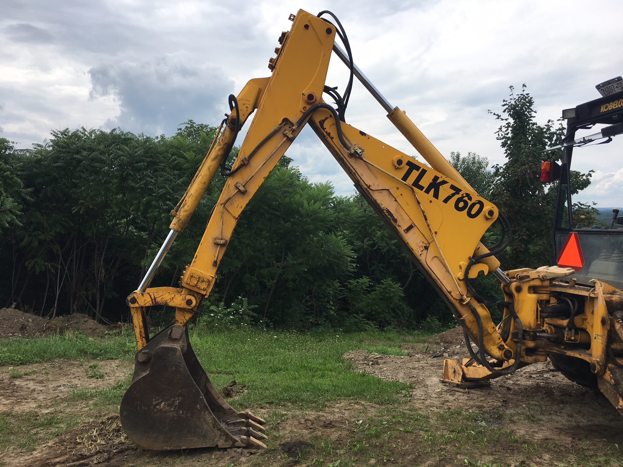 Backhoe Kobelco 760 4WD Extendahoe 19'900 United Exchange USA