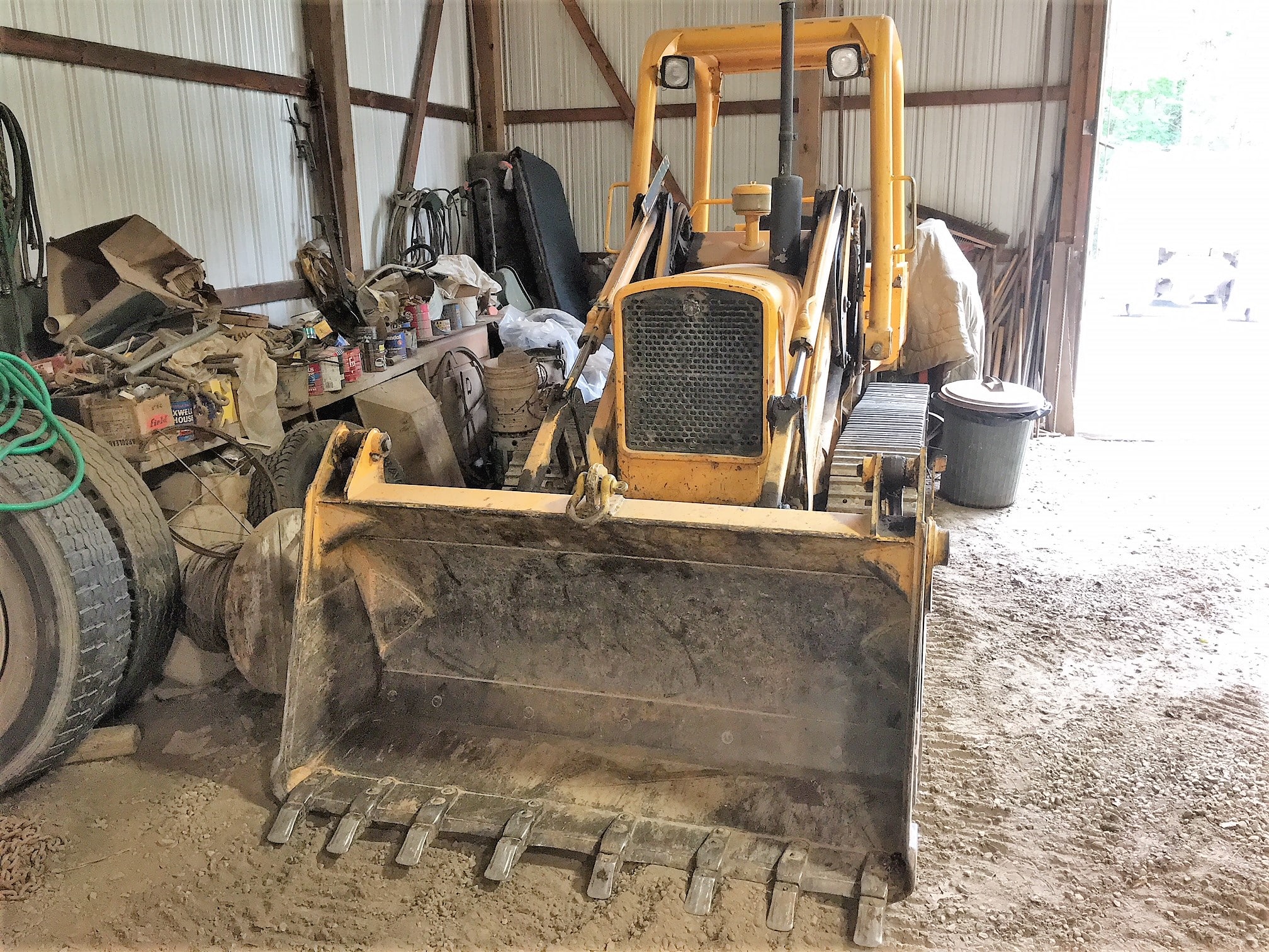 John Deere 355 D Track Loader 18'500 SOLD! United Exchange USA