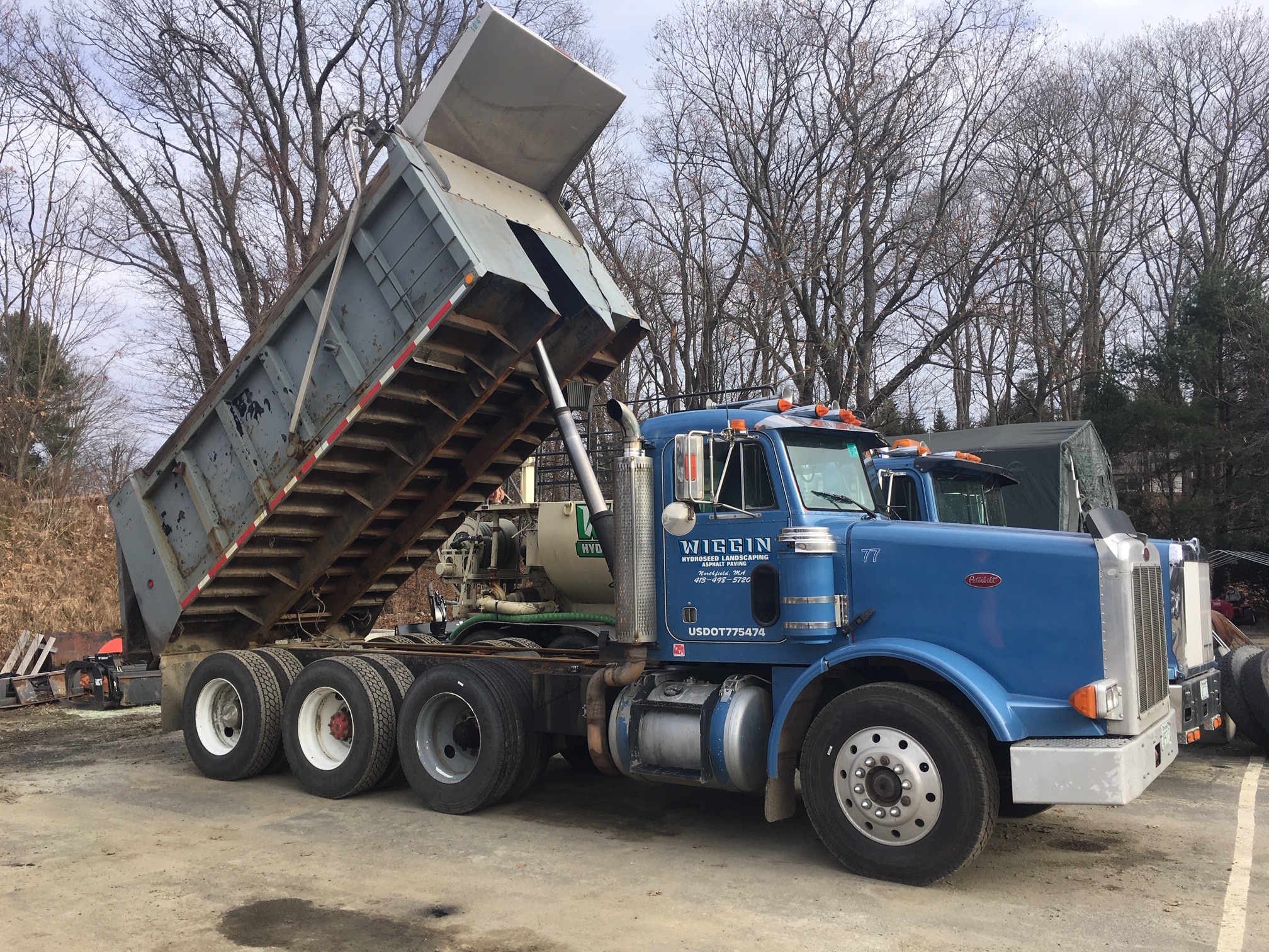 1998 Peterbuilt Tri Axle Dump Truck 29'000 United Exchange USA