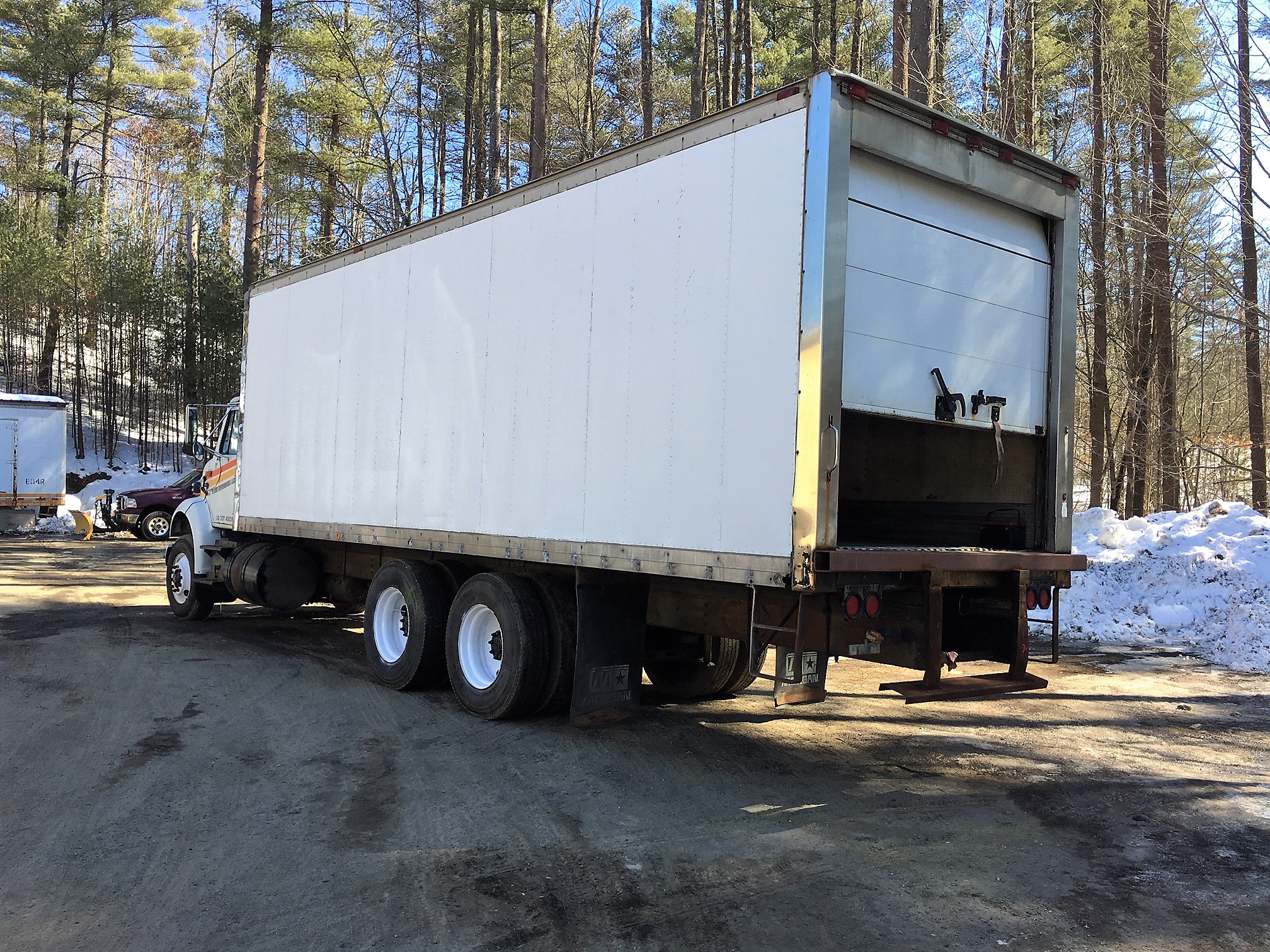 Refrigerated Box Truck $5&#39;500 SOLD! - United Exchange USA