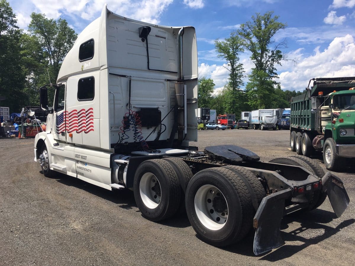 usedvolvosemitractor United Exchange USA