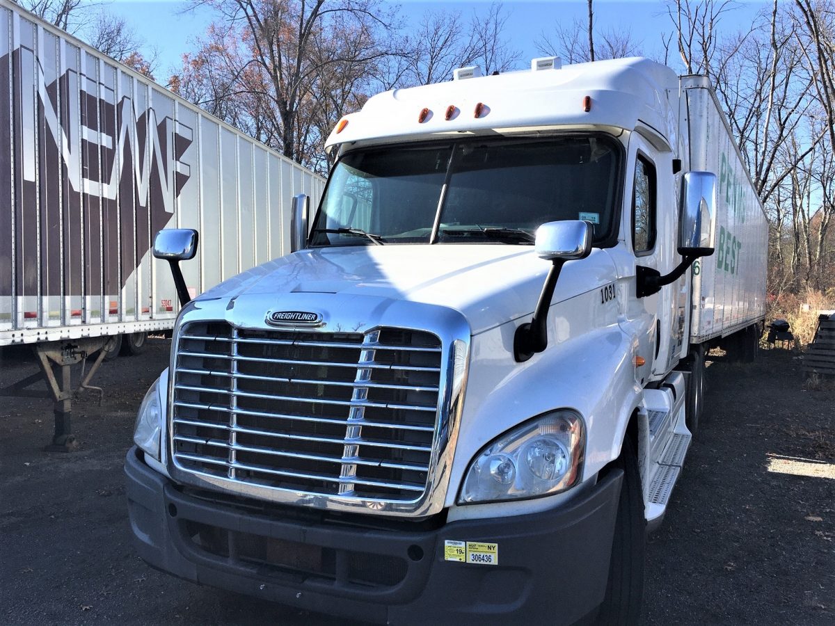 freightlinersemitractorforsale United Exchange USA