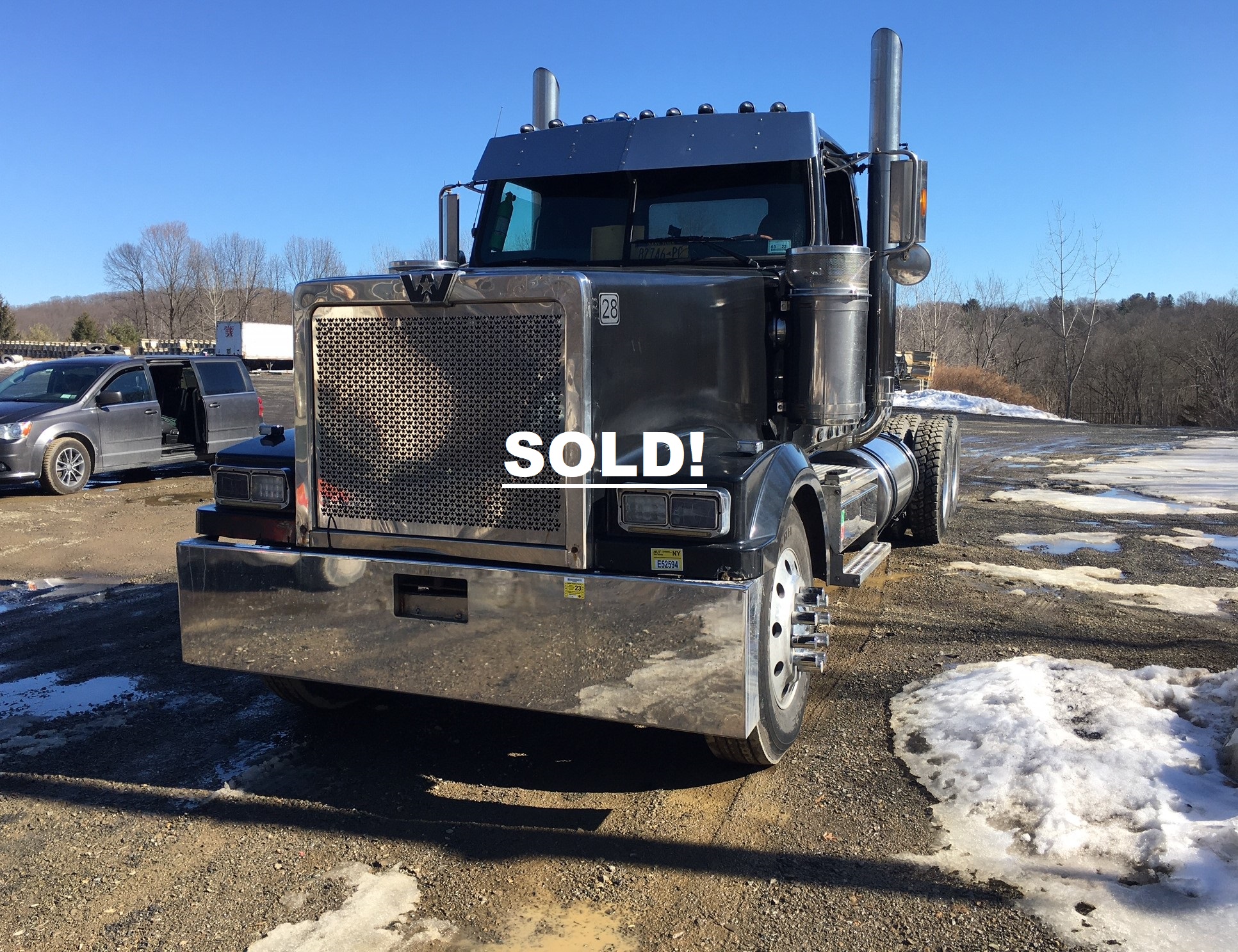 Western Star Semi Truck. 2000 year model tractor with a Caterpillar C15 475 engine with 502244 miles and a 13 speed Eaton Fuller transmission with 370/40'000 lb. rears and 14k fronts. 260 Inch wheelbase. Three stage engine break and a wetline PTO and single stage line pump attached. Newer tires, new radiator and new shocks all around along with Air ride driver seat, heat, "ice cold AC", and power windows. Nice work/day cab truck. No DEF.
