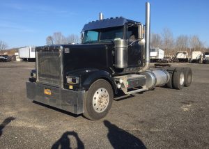 Western Star Semi Truck. 2000 year model tractor with a Caterpillar C15 475 horse power motor and a 13 speed Eaton Fuller transmission. It has a bit over 500 K miles. There is a three stage engine break, Air ride driver seat, heat, AC, and power windows.