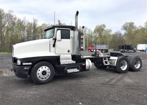 Kenworth T600 Semi Truck. 1994 conventional day cab. Caterpillar 3406C 425 horsepower diesel engine with 968563 frame miles. 168'563 miles on in house in frame rebuild. Eaton Fuller Roadranger super 10 transmission. 370/44K rears, 260 inch wheelbase. (8) airbag-air ride suspension with 12k fronts. Aluminum bud wheels and 11/24 tires. East aluminum bulkhead with backup/work area lighting. Three stage engine brake, cruise control, mirror heat, AC equipped-needs a charge. Air ride drivers seat.